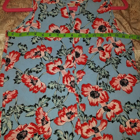 BNWOT c & e blouse - Picture 7 of 7